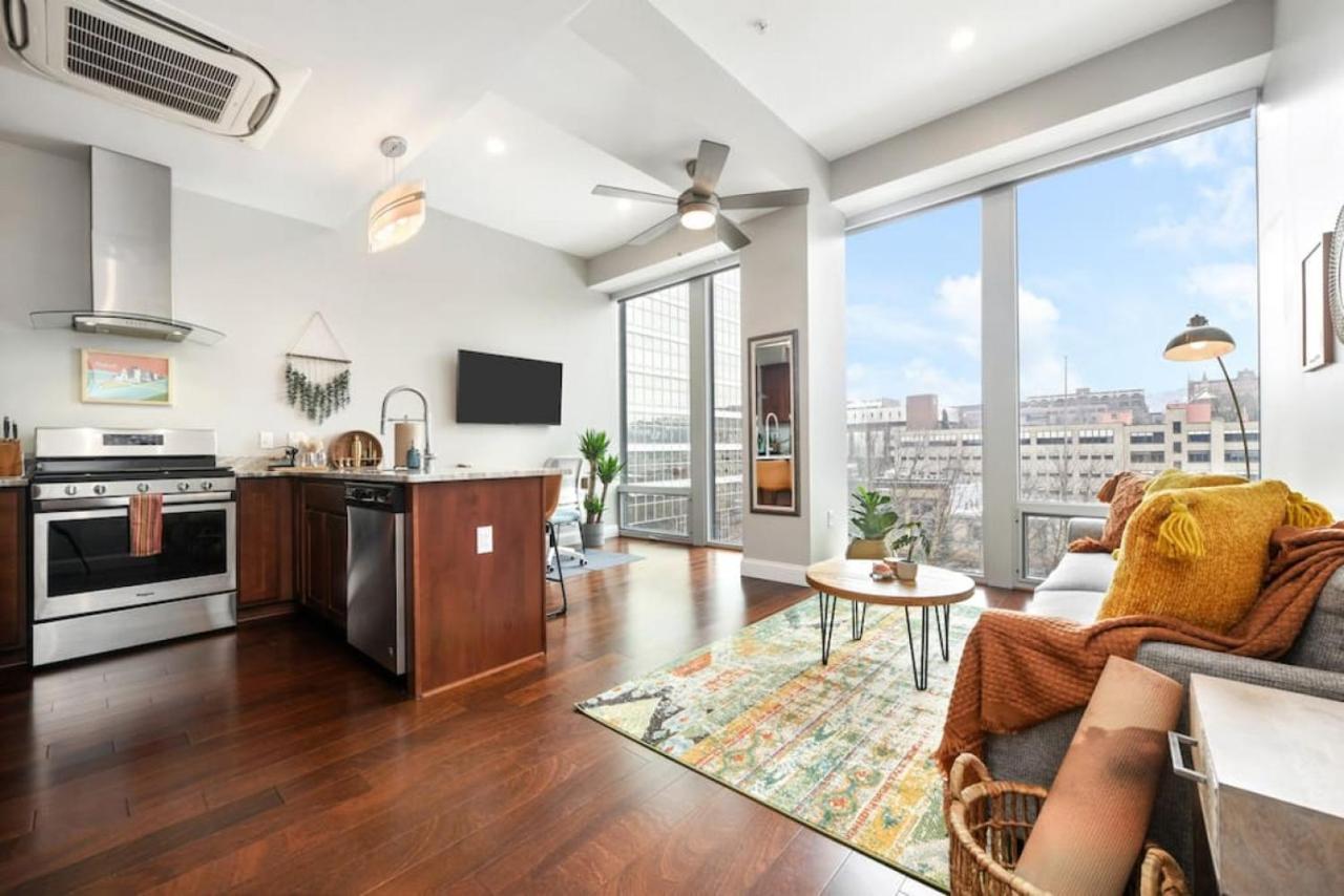 Hostwise Stays - The Washington At Chatham - Free Parking, Private Gym, More! Pittsburgh Bagian luar foto