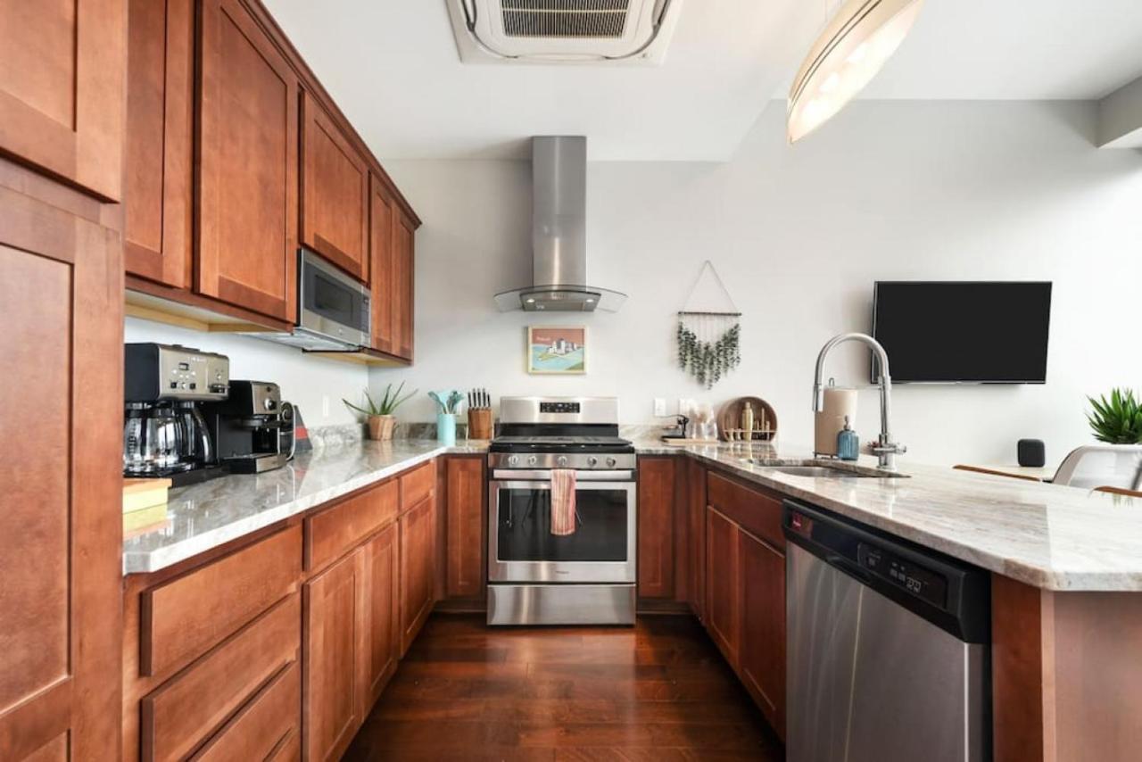 Hostwise Stays - The Washington At Chatham - Free Parking, Private Gym, More! Pittsburgh Bagian luar foto